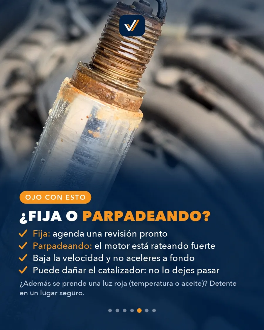 Diferencia entre la luz de check engine fija y parpadeando